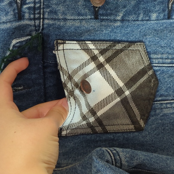 Jordache 90’s vintage patch jean jacket - Picture 5 of 9